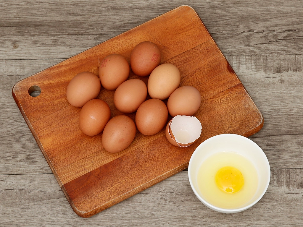 Trứng gà Happy Egg hộp 10 quả